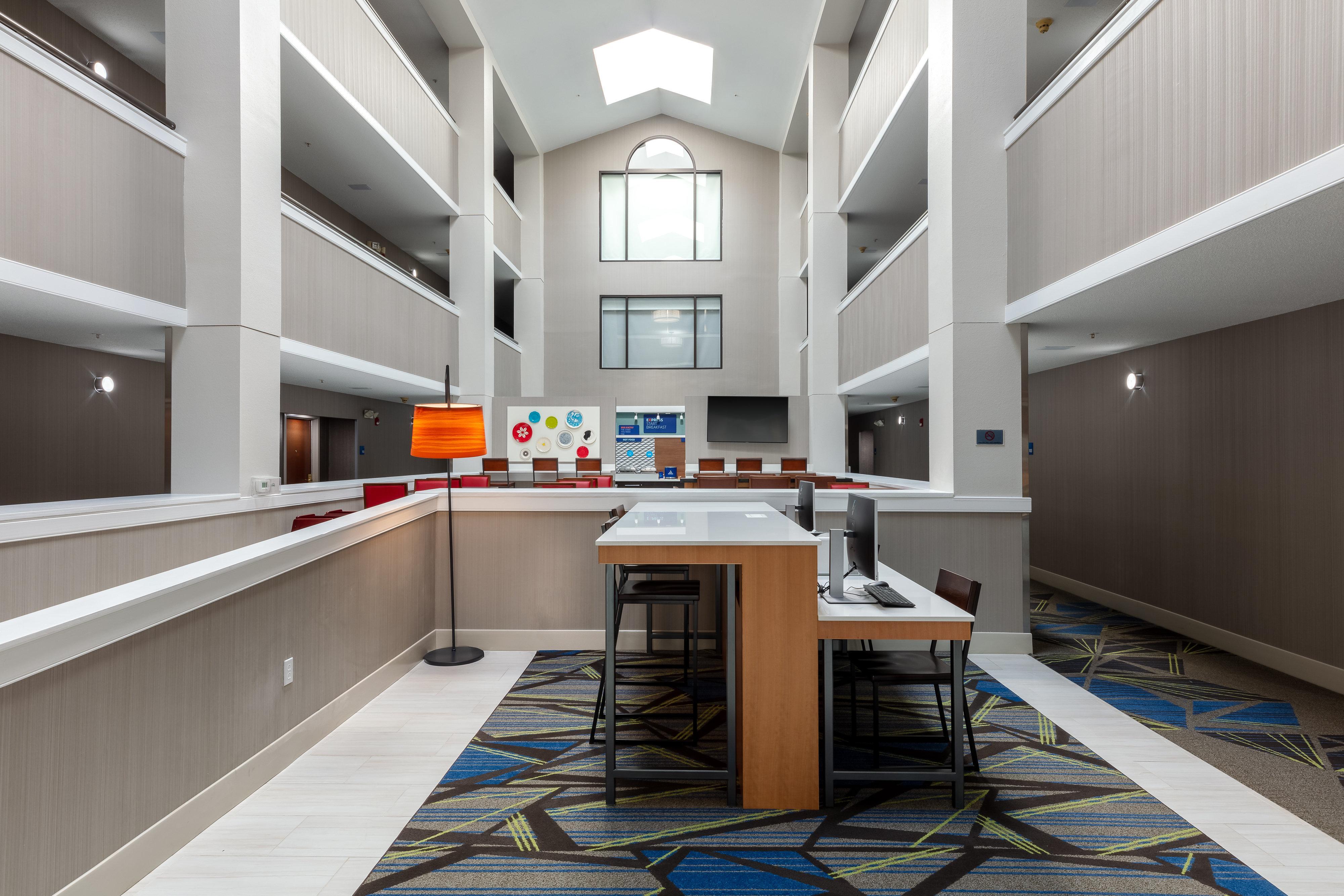 Holiday Inn Express & Suites Milton East I-10 By Ihg Ngoại thất bức ảnh