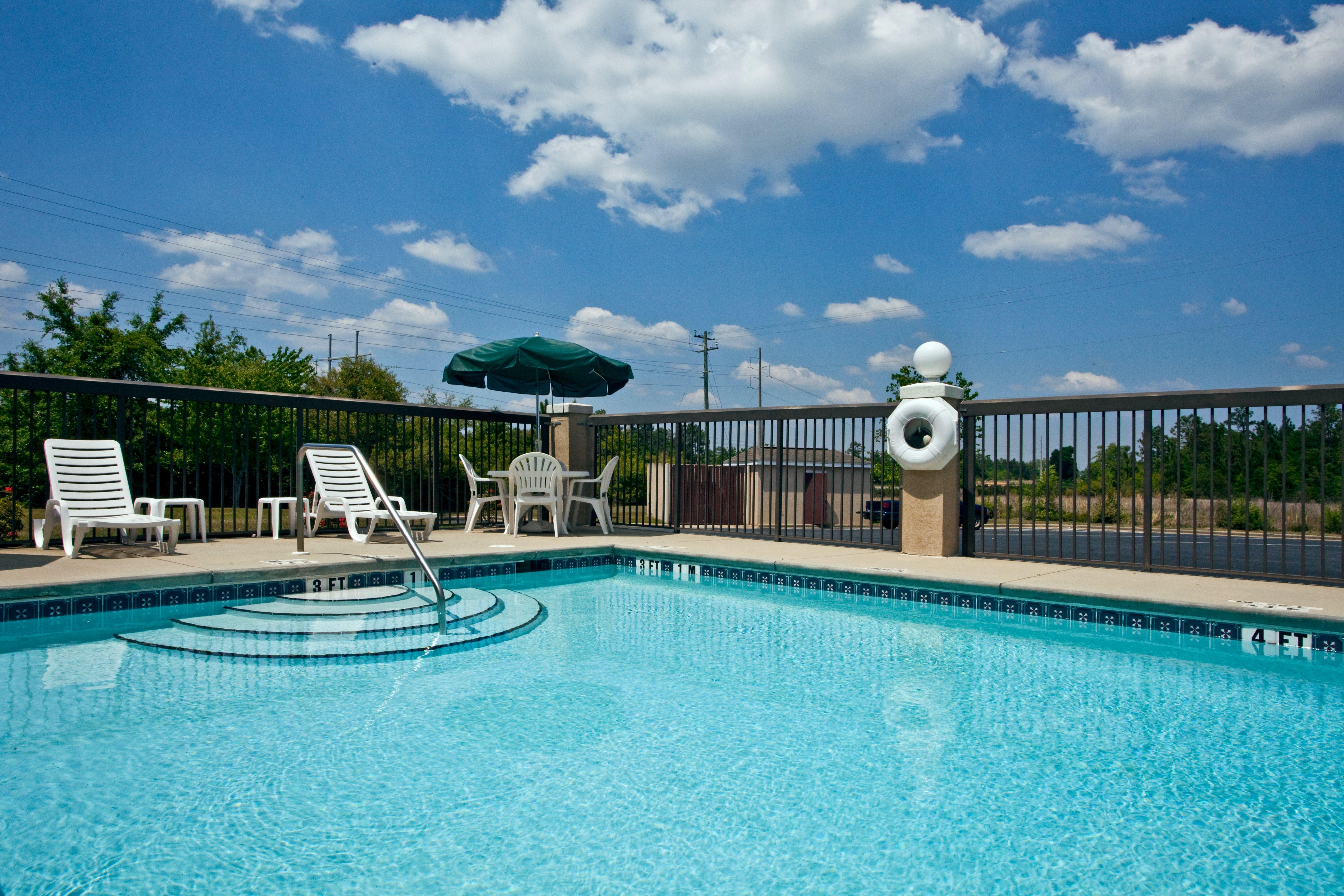 Holiday Inn Express & Suites Milton East I-10 By Ihg Ngoại thất bức ảnh