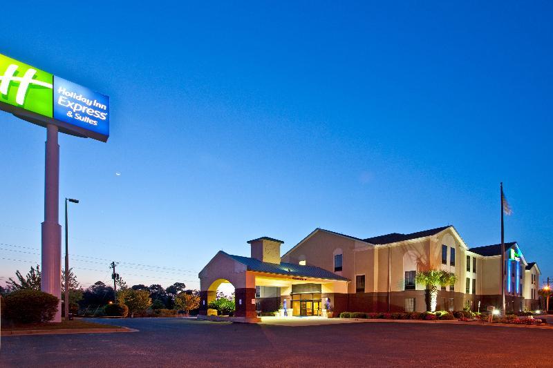 Holiday Inn Express & Suites Milton East I-10, An Ihg Hotel Ngoại thất bức ảnh